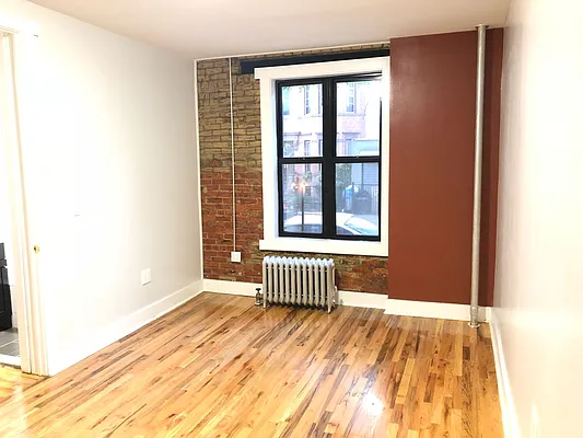 Rented by Lang Realty LLC | media 7