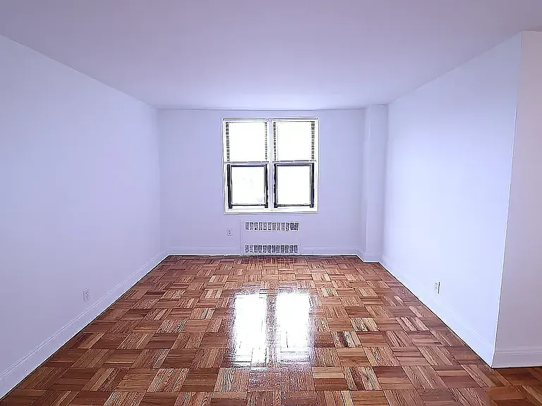 86-61 208th St #1F — Photo 1