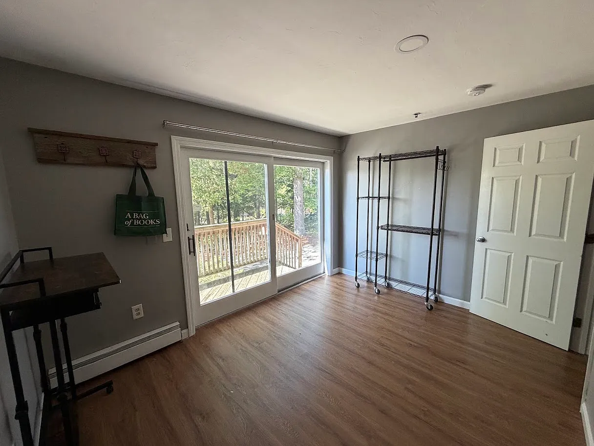 6 bed, $450 — Photo 1