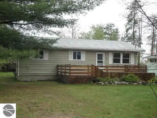 611 Paw Paw St photo 1