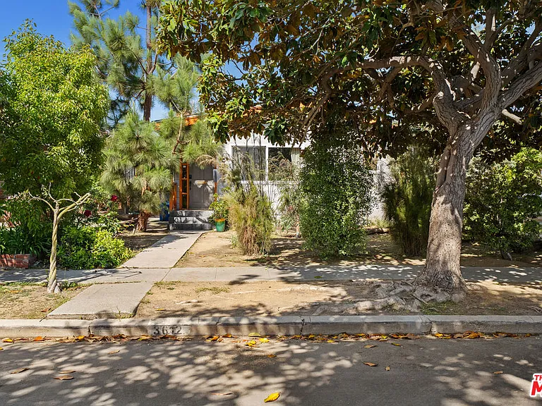 3612 Greenwood Ave — Photo 13