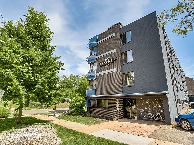 Rocket Apartments — Photo 10