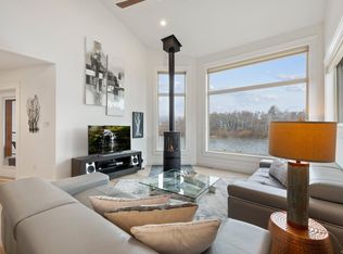 1940 19th Ave, Campbell River, BC V9W4M7