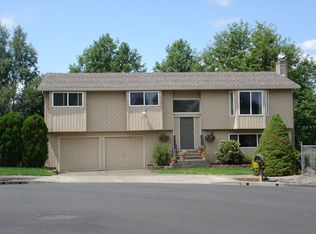 1235 SE 30th Ct, Troutdale, OR 97060