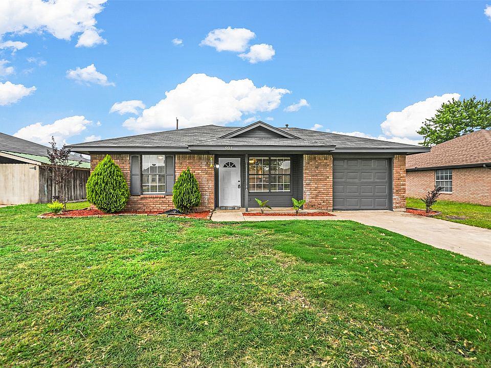 1st image of 904 Loganwood Dr