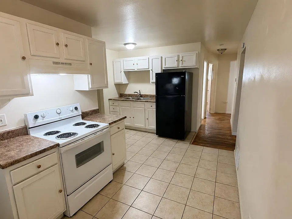 5614 Sanborn Dr