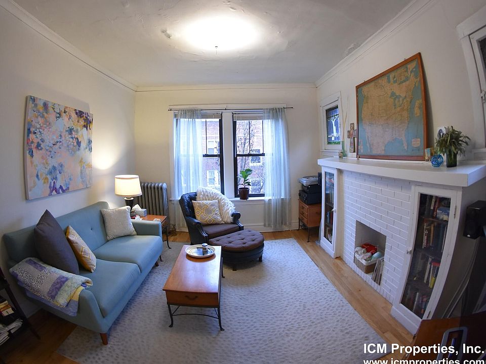 1st image of 2610 W Gunnison St #3E