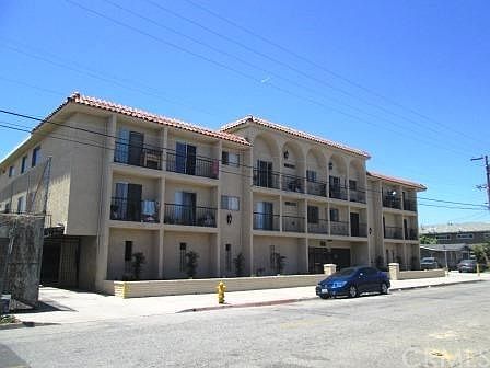 1st image of 13921 Yukon Ave APT 125