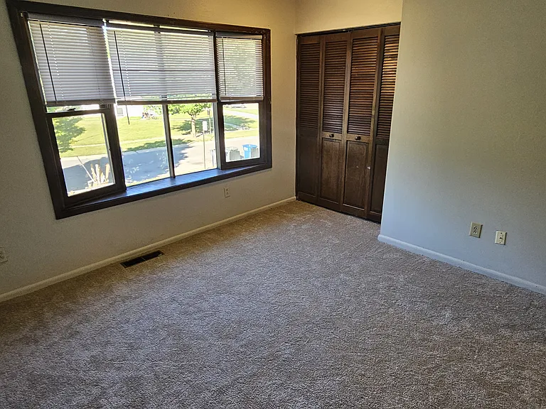 1333 Brooke Park Dr #4 — Photo 10