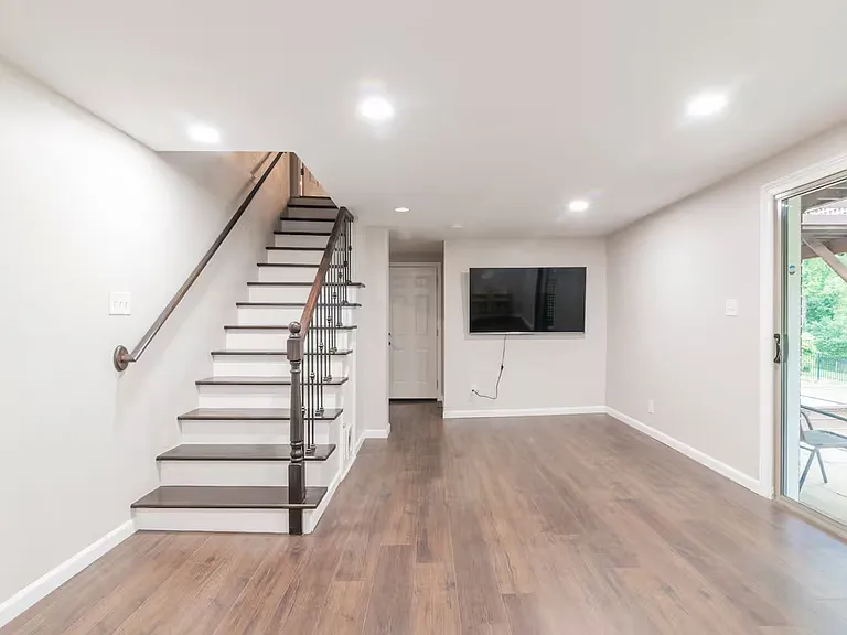 Cooper Dr — Photo 20
