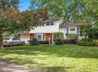 18 California Dr, Jackson, NJ