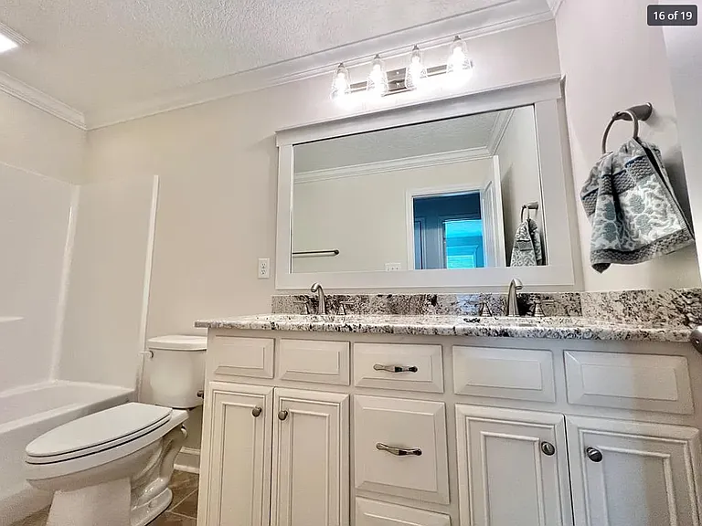 3965 Landings Cir — Photo 12