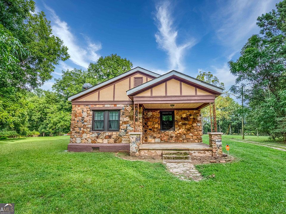 1st image of 2067 Cleveland Rd