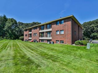 134 Abbott Farm Ln #134, Hudson, NH 03051