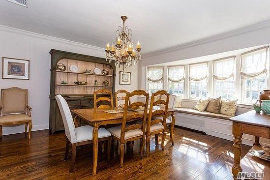 3rd image of 49 Combes Ave