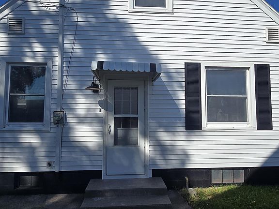 3rd image of 1349 W Summit Ave