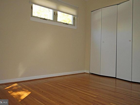 4th image of 4723 Iris St