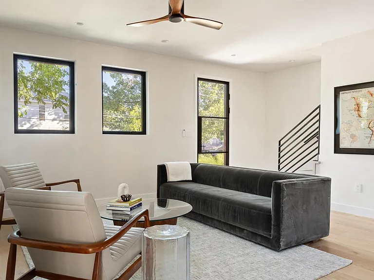 2305 E 21st St #2 — Photo 7