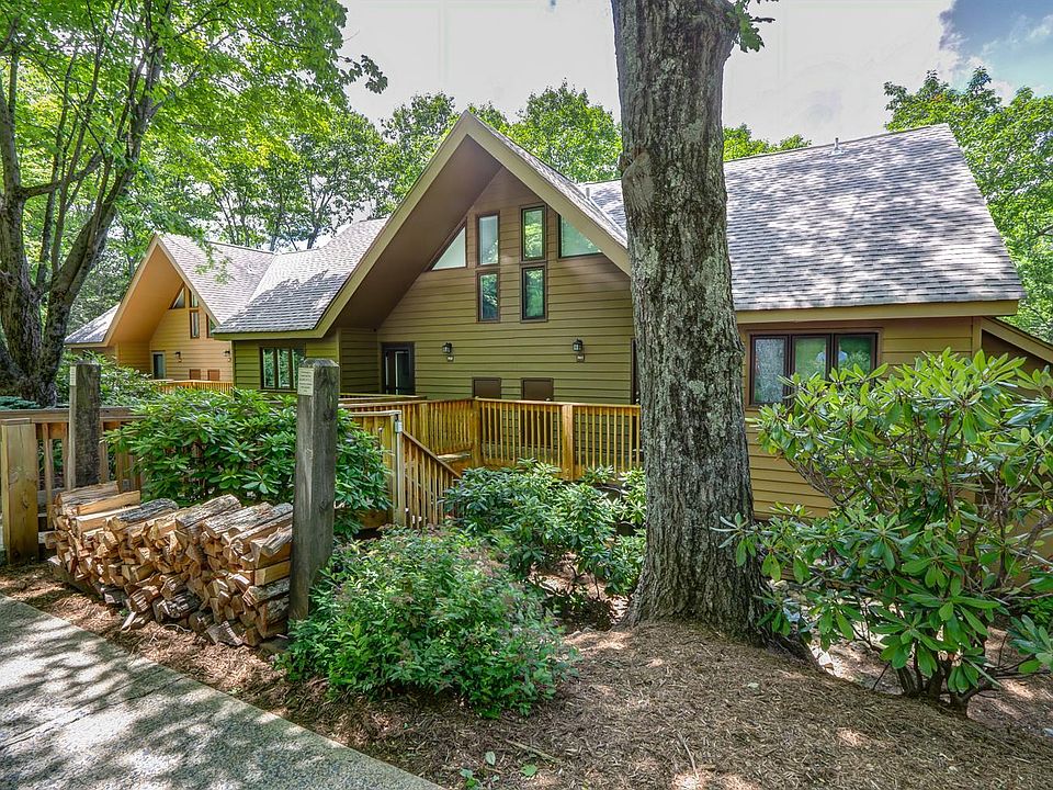 1st image of 740 Laurelwood