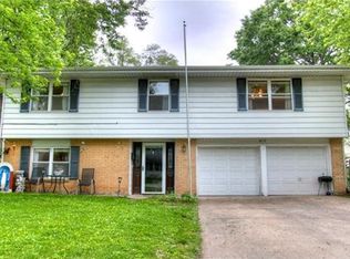 8117 NE 53rd St, Kansas City, MO 64119
