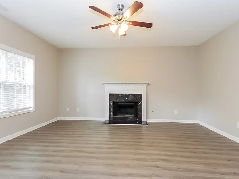 230 Warm Springs Trl — Photo 4