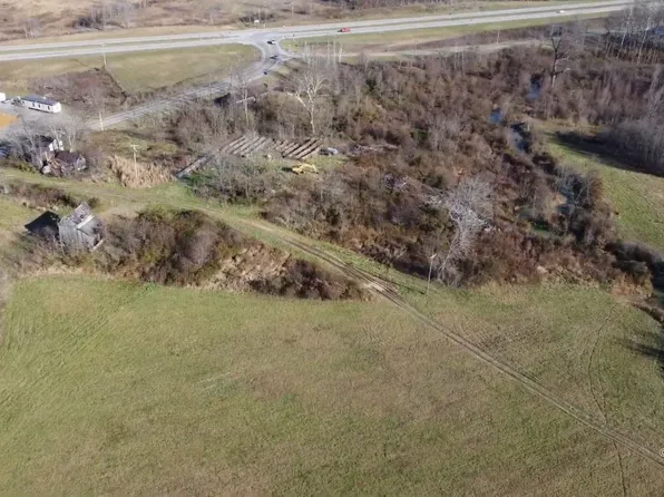 4 State Route 279, Oak Hill, OH 45656