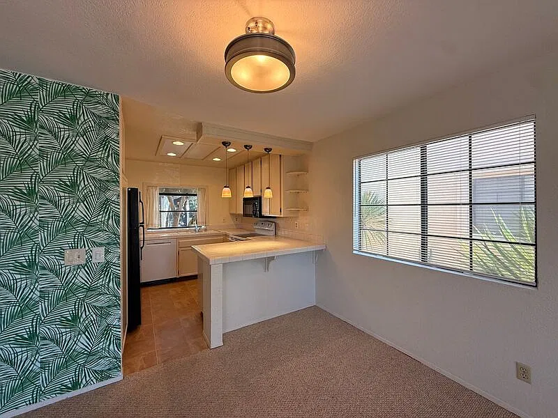 2 bed, 2.5 bath, 1344 sqft, $4,300 — Photo 4