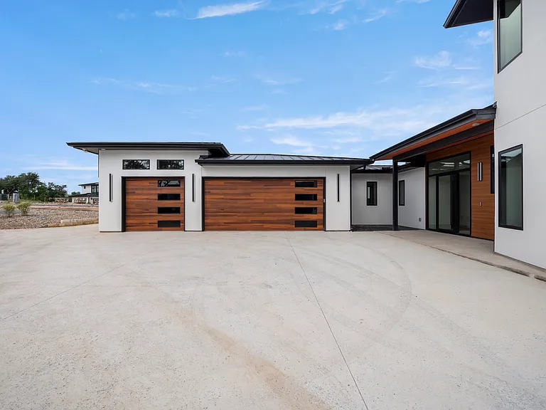 8001 Kuhn Dr — Photo 17