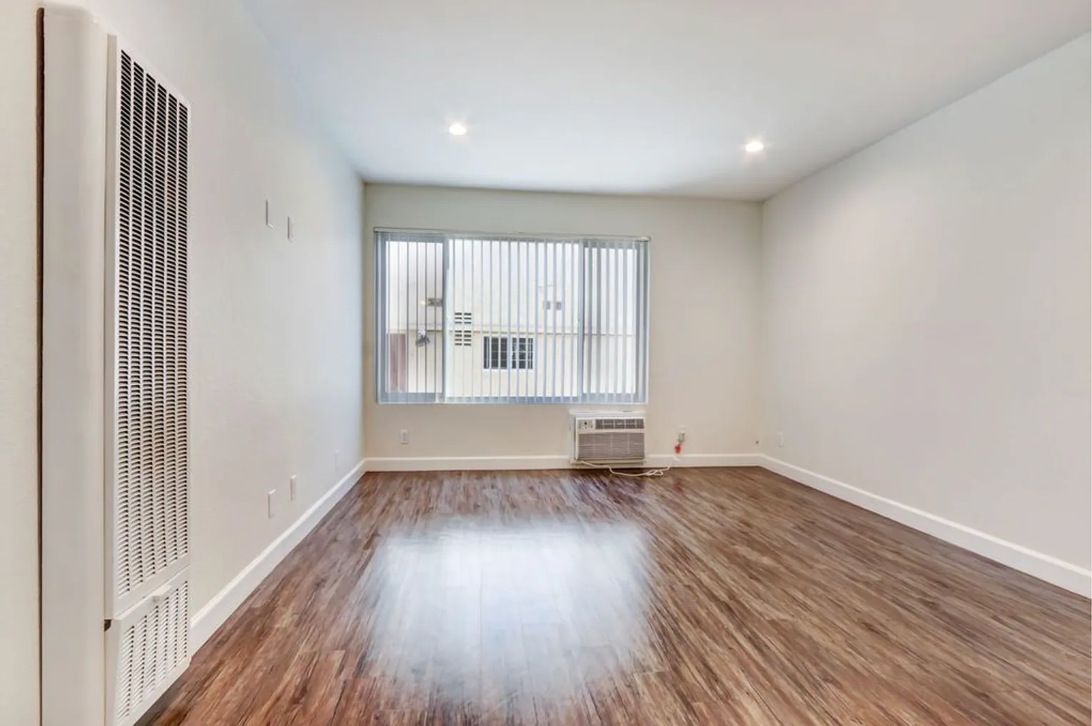 14851 Vanowen St — Photo 4