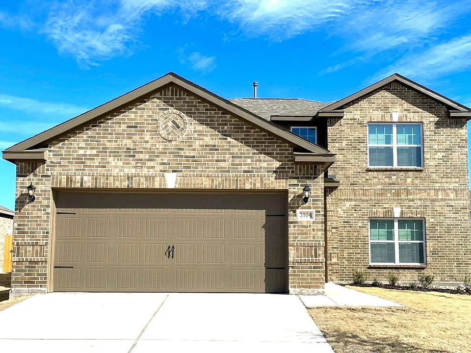 2104 Jeanine Dr