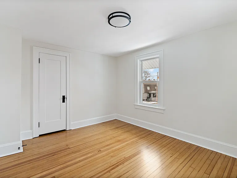 378 Cross St — Photo 14