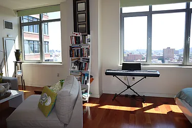 Rented by R New York