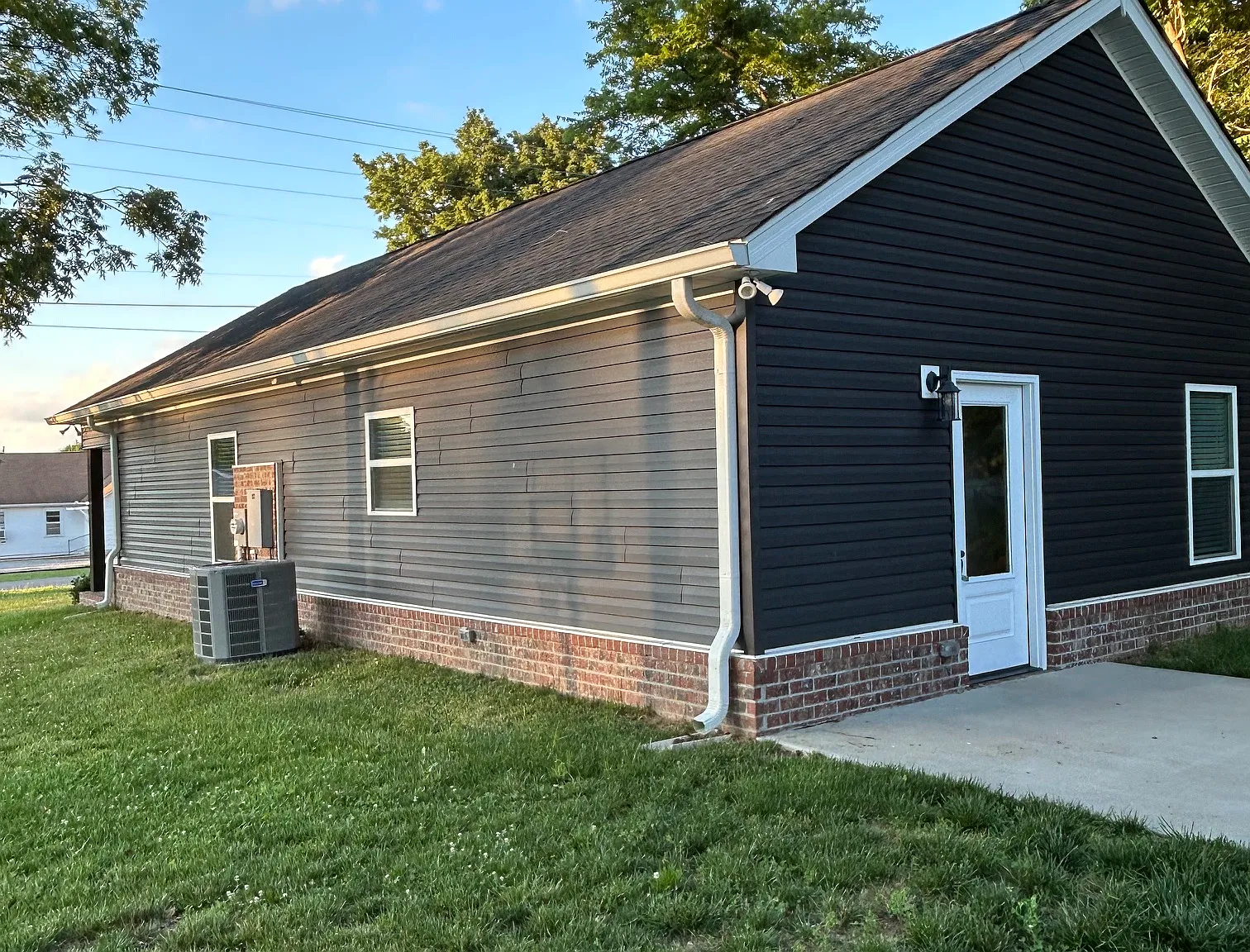3 bed, 1104 sqft, $1,795 — Photo 3