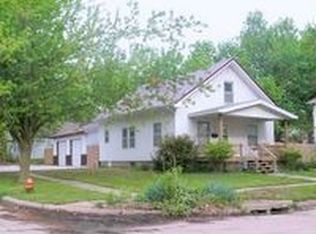 319 S 6th St, Sabetha, KS 66534