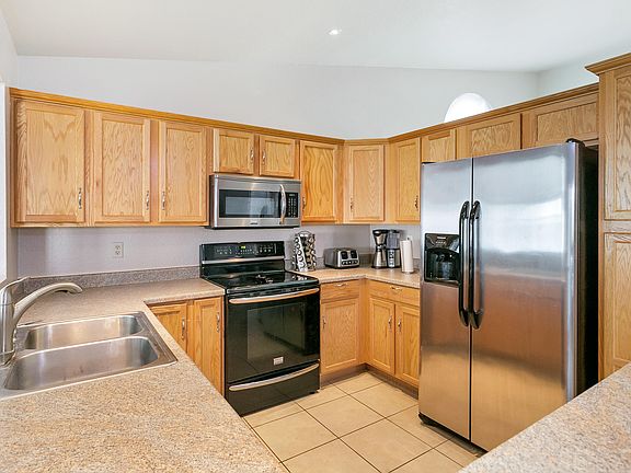 4th image of 3074 W Placita De La Roseta