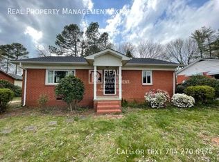 313 Glenwood Dr, Mooresville, NC 28115