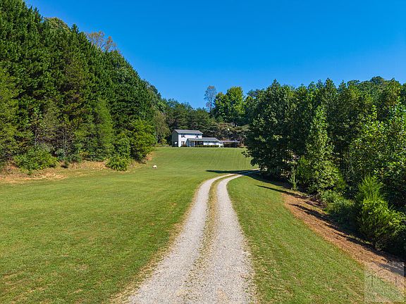 5th image of 4022 Reed Creek Dr