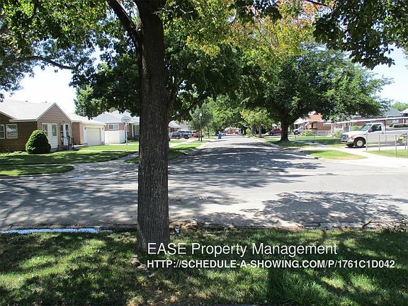 2nd image of 960 N Victoria Way