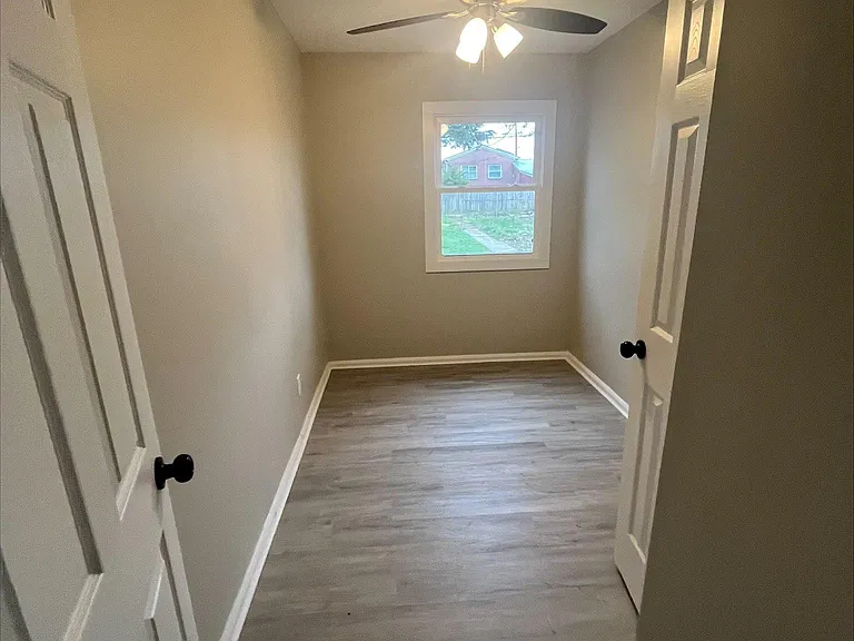 420 S Wheatland Ave — Photo 37