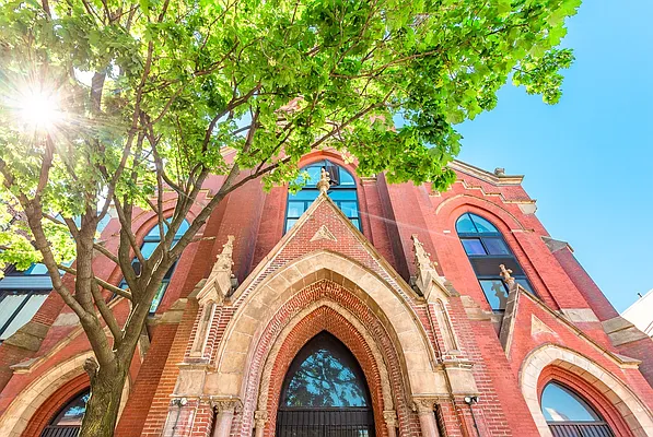 Rented by MySpaceNYC | media 51