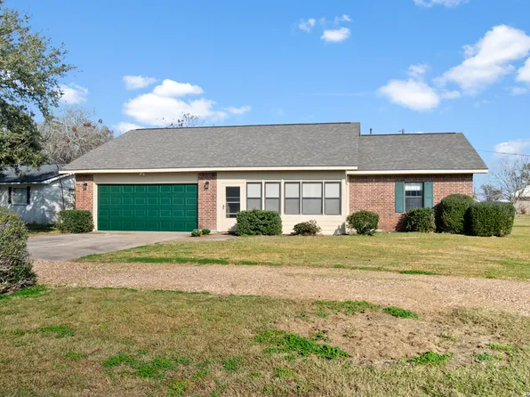 414 E Austin, Palacios, TX 77465