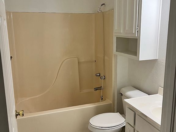 3rd image of 808 N 14th St #810