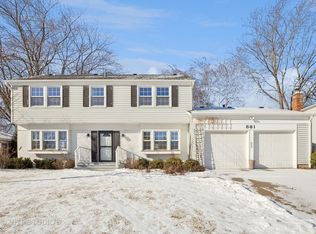 881 Indian Spring Ln, Buffalo Grove, IL 60089