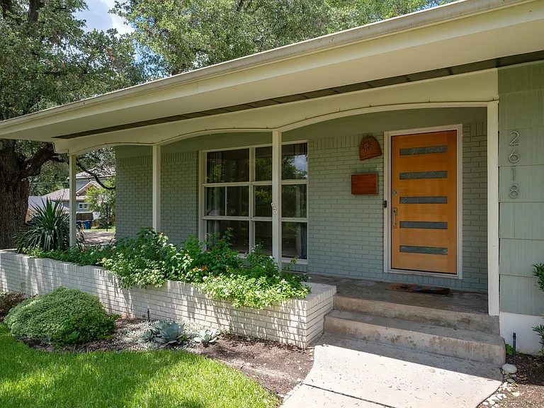 2618 Pembrook Trl — Photo 30