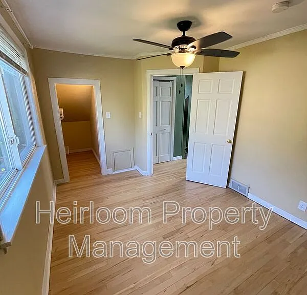 709 E Skyline Pkwy — Photo 15