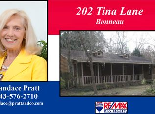 202 Tina Ln, Bonneau, SC 29431