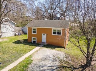 820 Spruce St, Atchison, KS 66002