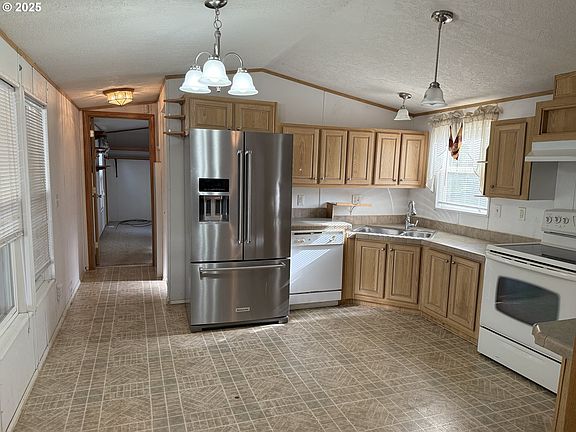 2nd image of 107 Balder Ln