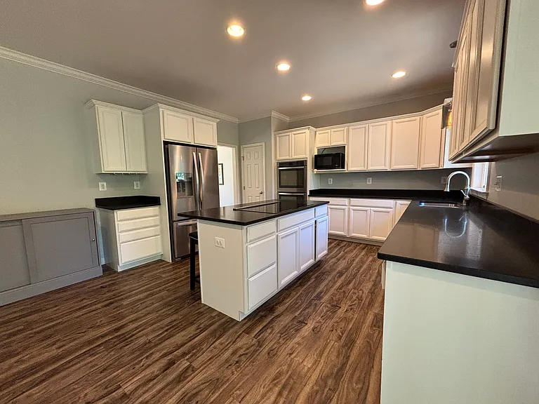 16209 Round Hill Rd — Photo 12