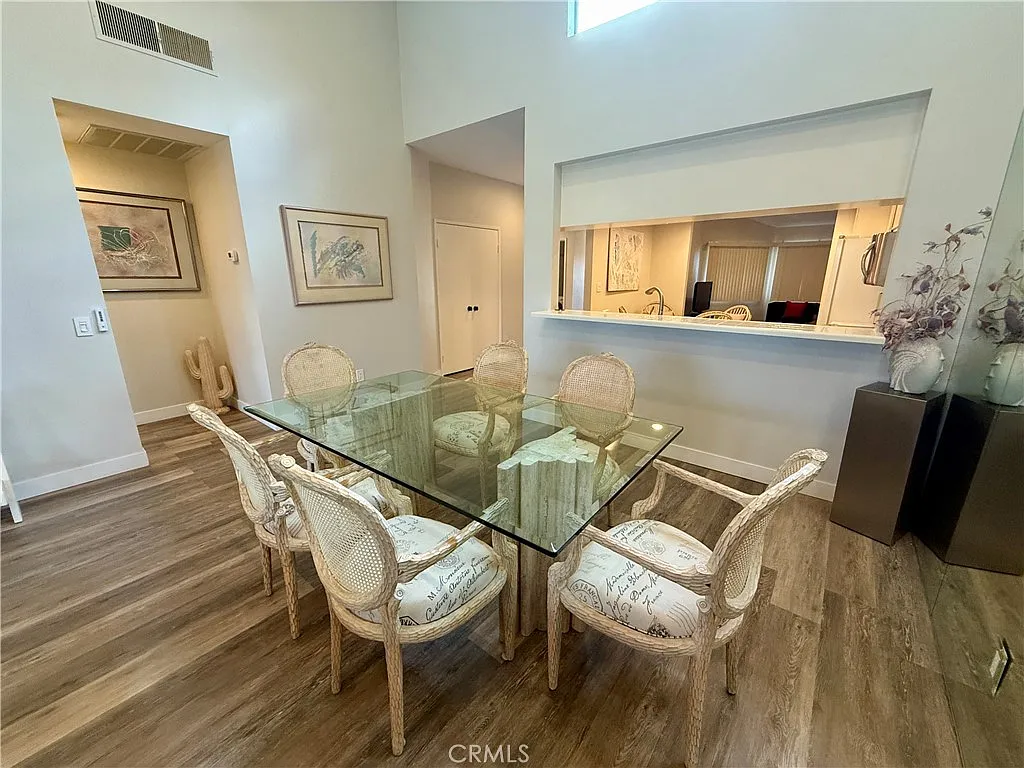 2 bed, 1550 sqft, $6,795 — Photo 4